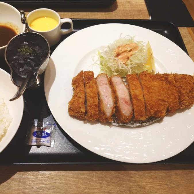 ここのカレーはミニサイズでも十分お腹が膨れる!