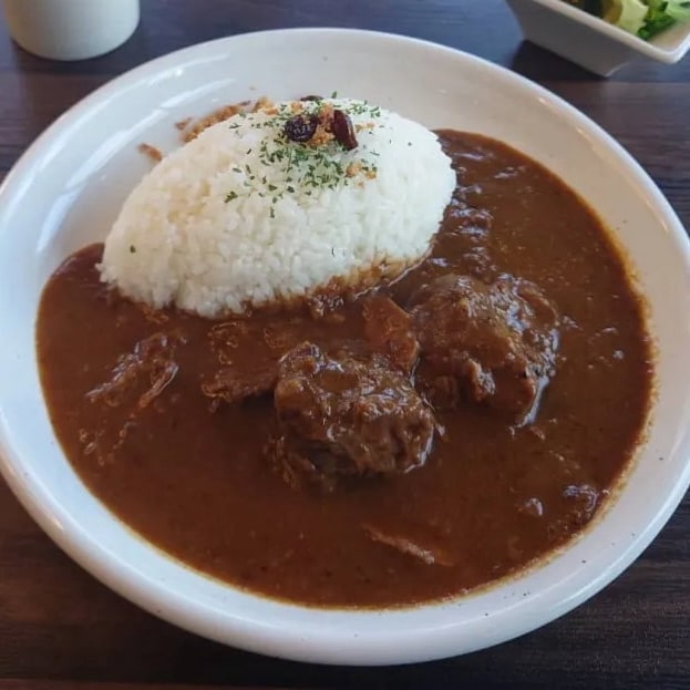 じっくり煮込んだビーフカレー