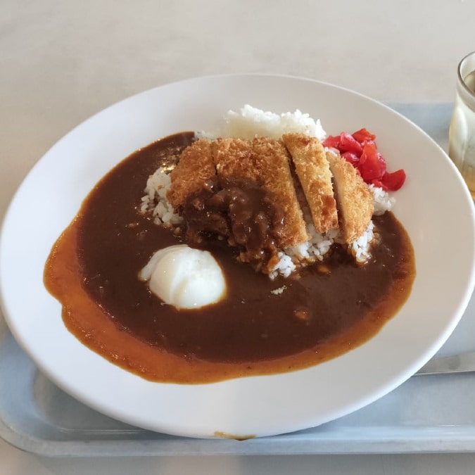 免許を取りに行く時のお昼にカレーを食べました!