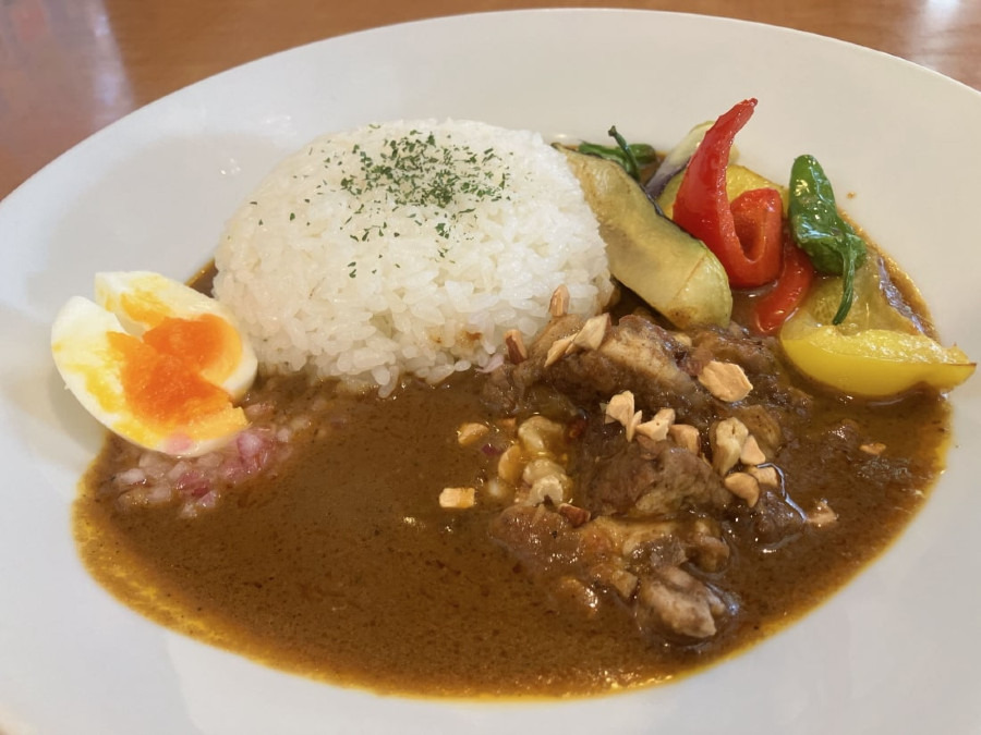 夏野菜とカリブチキンのスパイスカレー