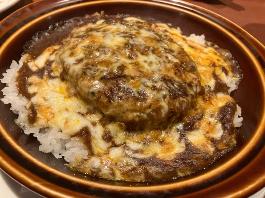 大満足の「ハンバーグカレードリア」