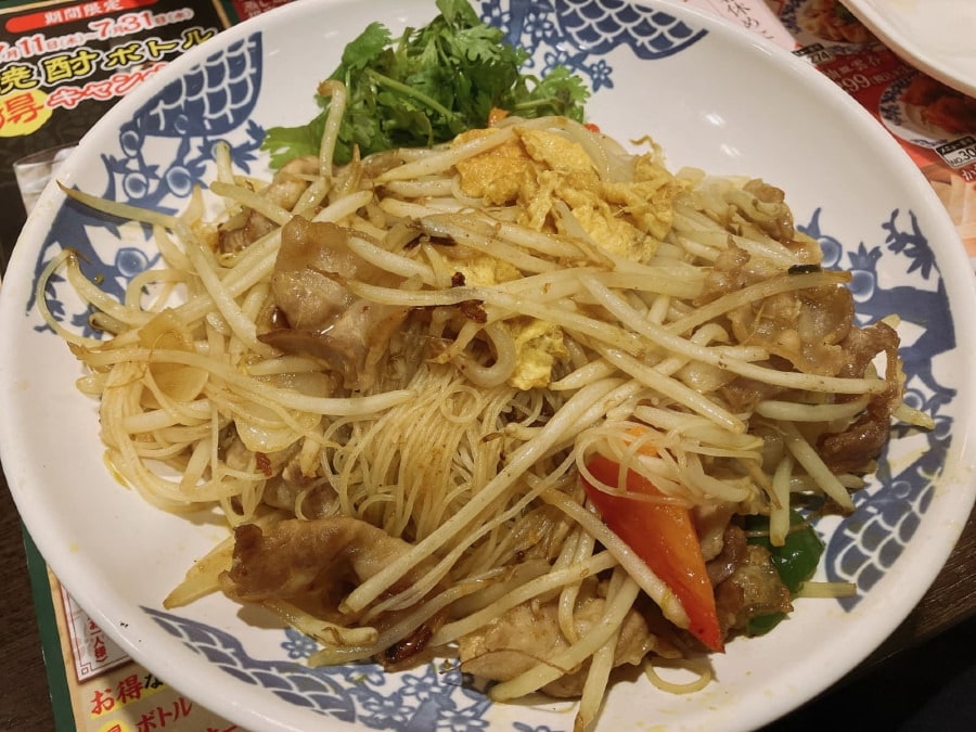 台湾フェアメニュー「豚肉のカレービーフン」