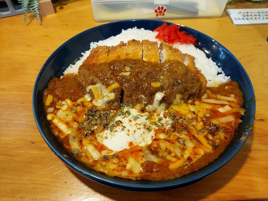 宮城のカツカレー！唯一無二の味わい！