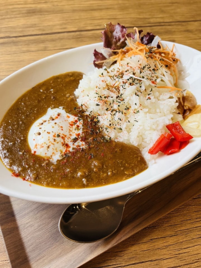 素材にこだわった無添加カレー