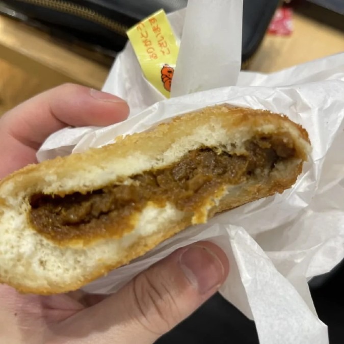 安価なのに、中のカレーがぎっしり!